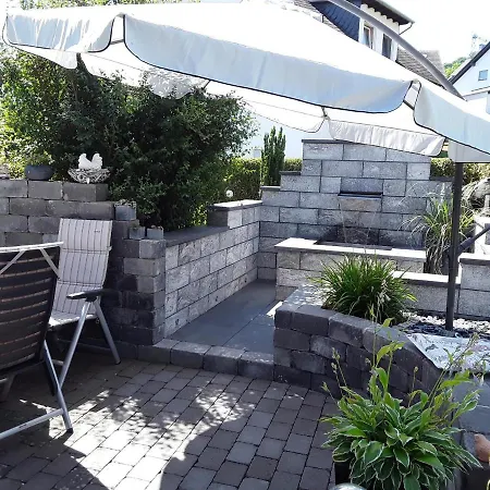 Ferienwohnung Traumpfadblick Rhens Exterior photo